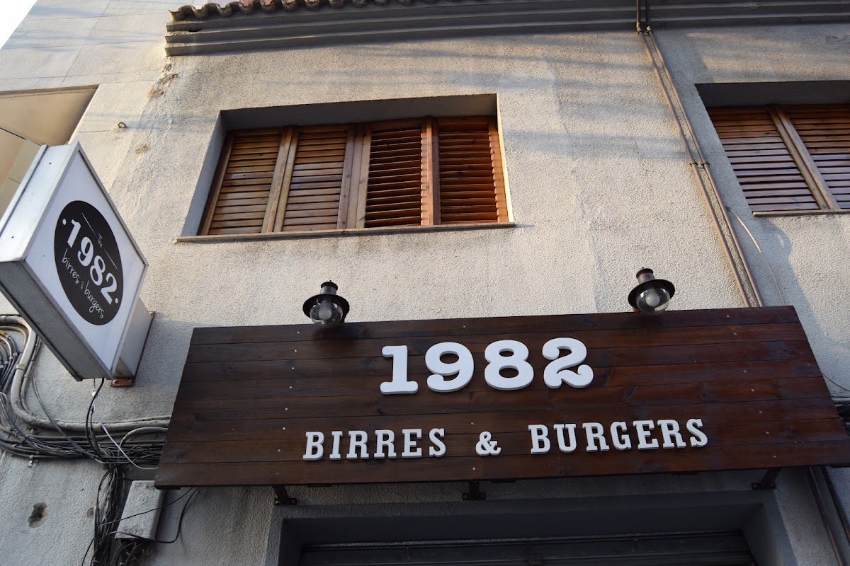1982 Birres & Burgers