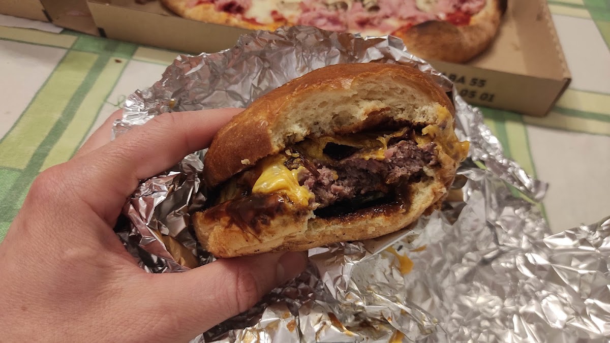 adoro-pizza-burger/21989-albums-6.jpg