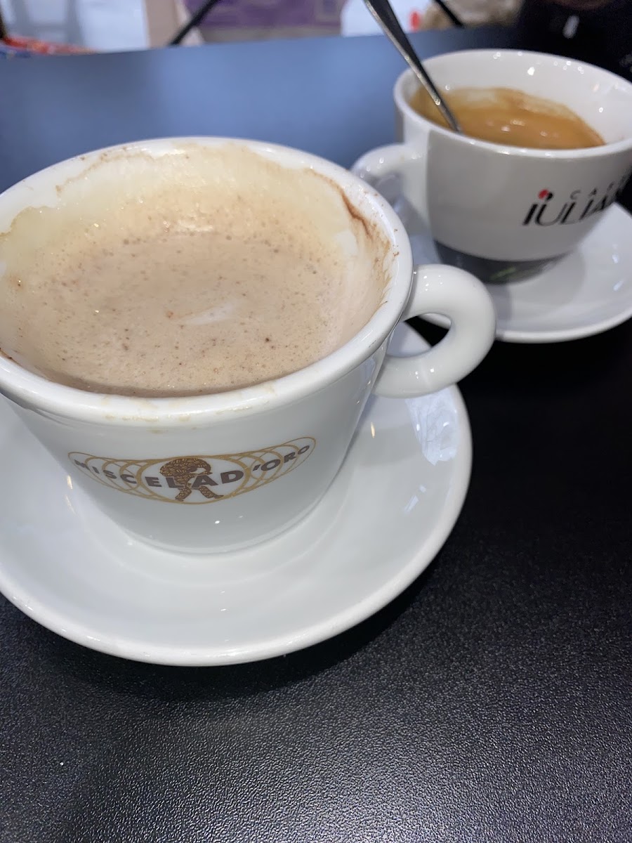 Amici Cafe