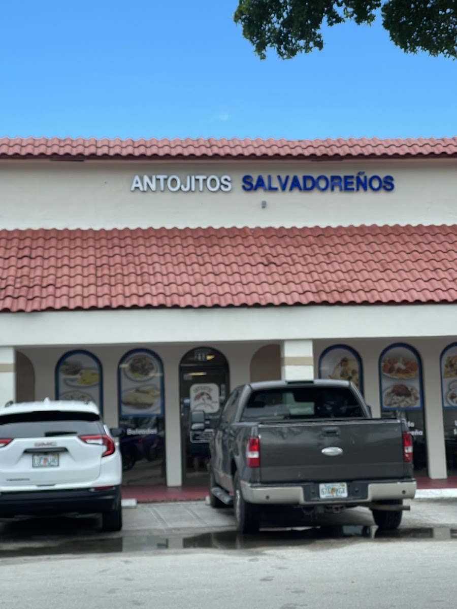 Antojitos Salvadoreños Restaurant