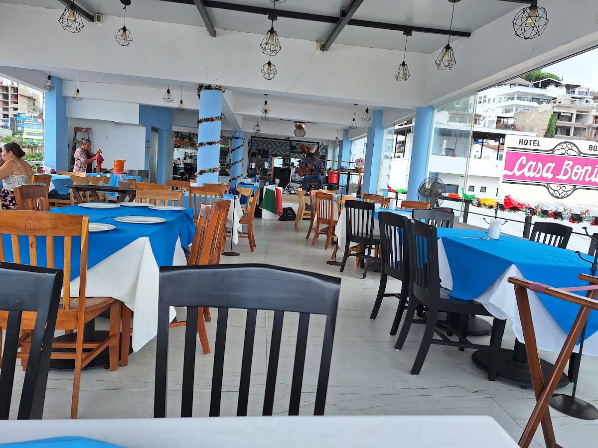 Azul Celeste Restaurant & Bar