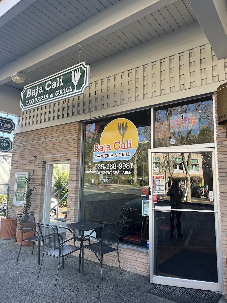 Baja Cali Taqueria & Grill