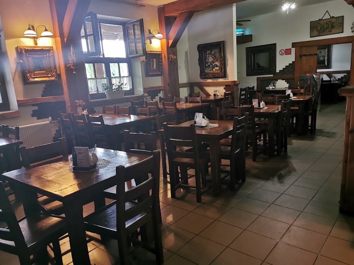 Bar 107