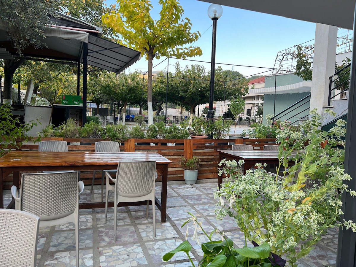 Bar Restaurant Lulishte