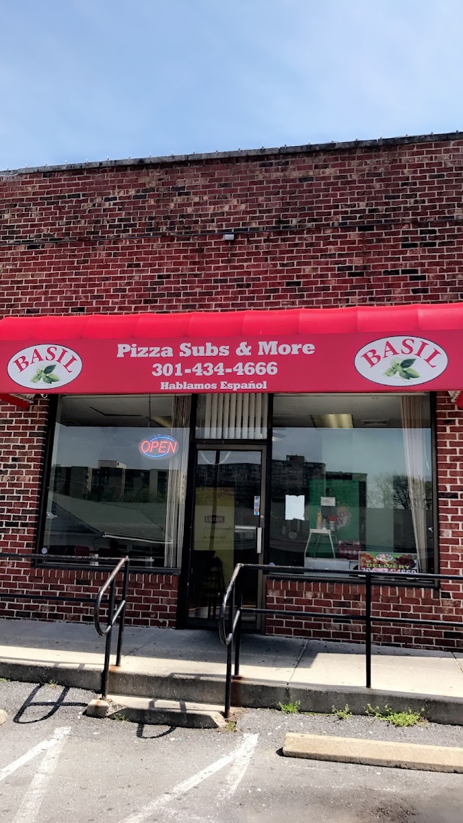 Basil's Pizza