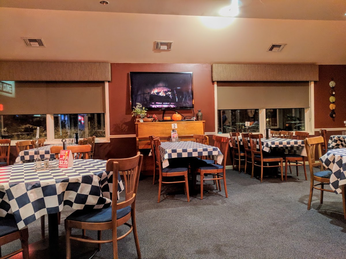 Bb Jacks Pizza And Sandwich Lounge