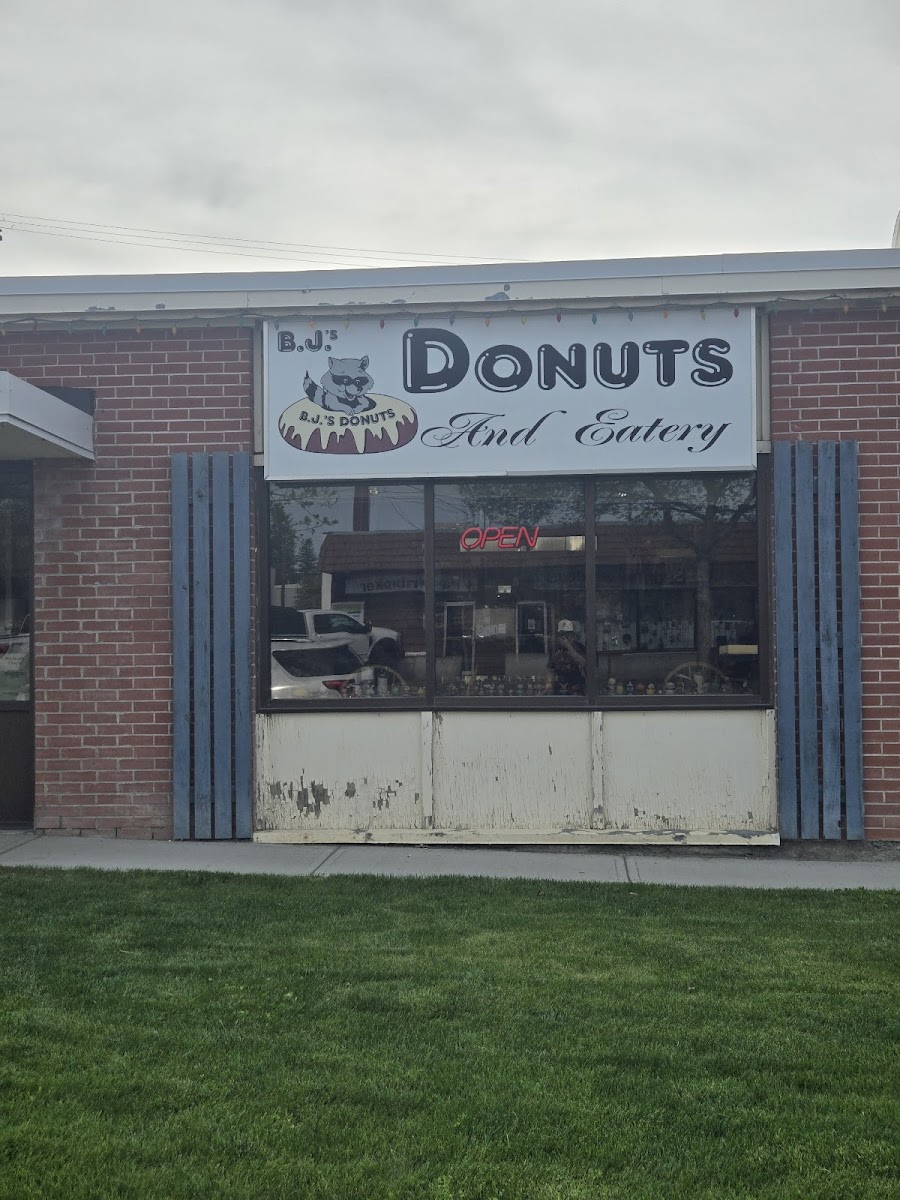 B.j.'s Doughnut
