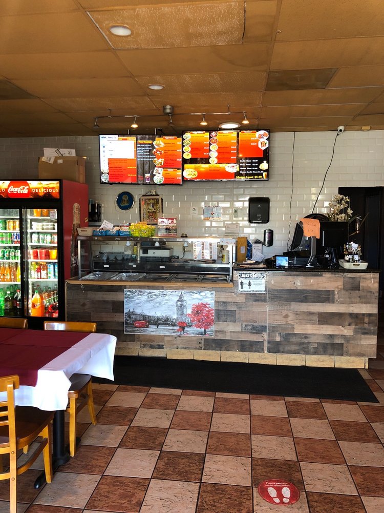Bombay Curry & Pizzeria