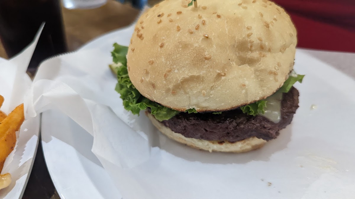 burgers-and-brew/8175-albums-10.jpg