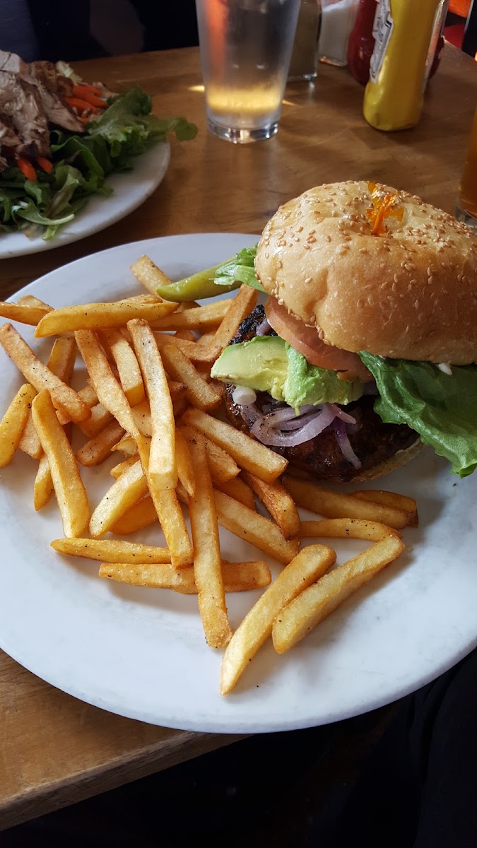 burgers-and-brew/8175-albums-8.jpg