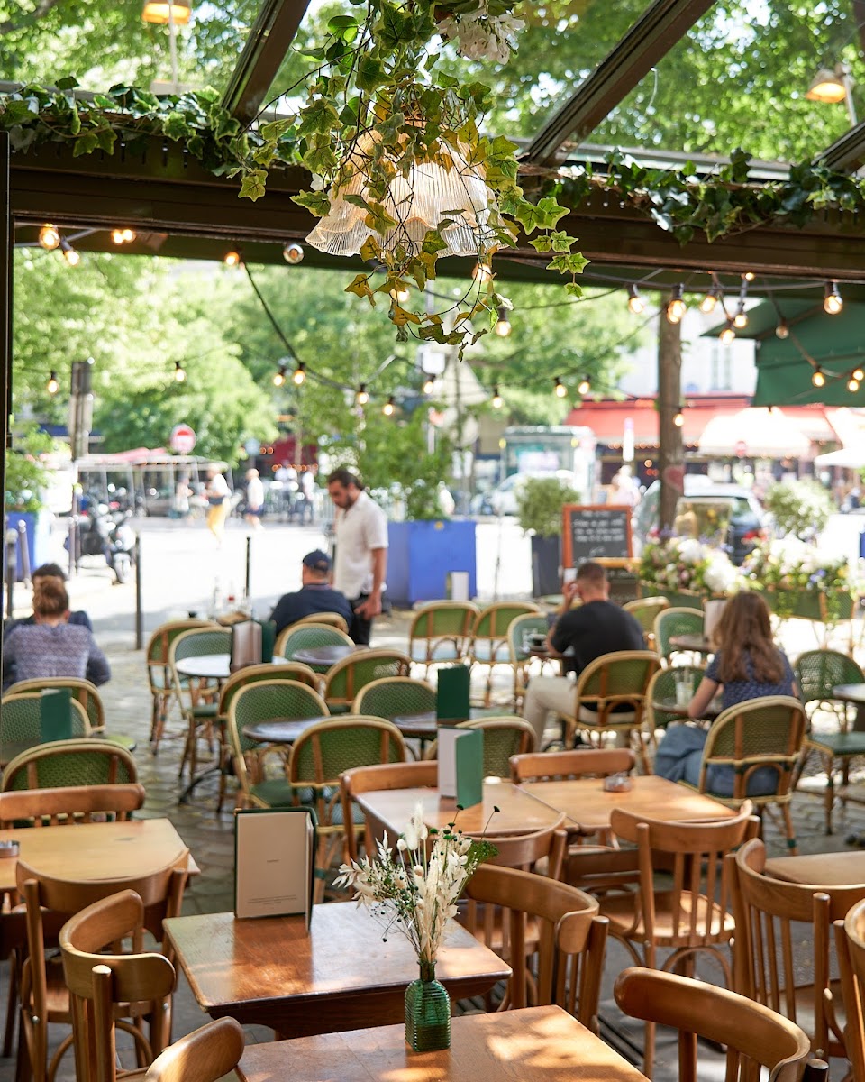 Café De La Place 75014 Paris