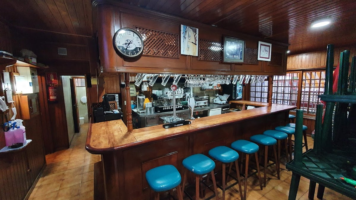 Cafeteria Iris