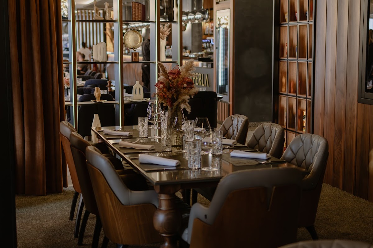 Caffe & Restaurant Perla