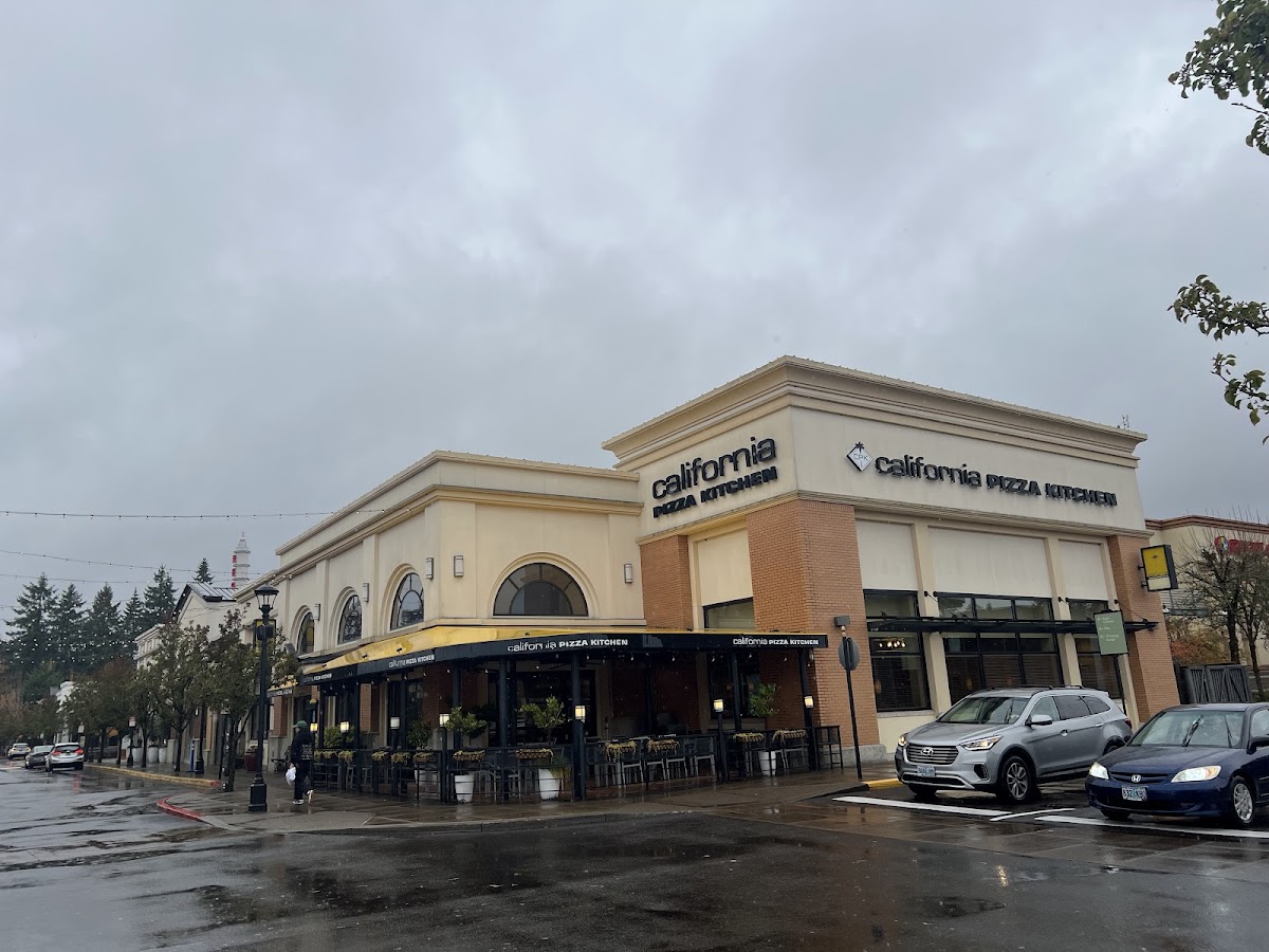 California Pizza Kitchen At Bridgeport