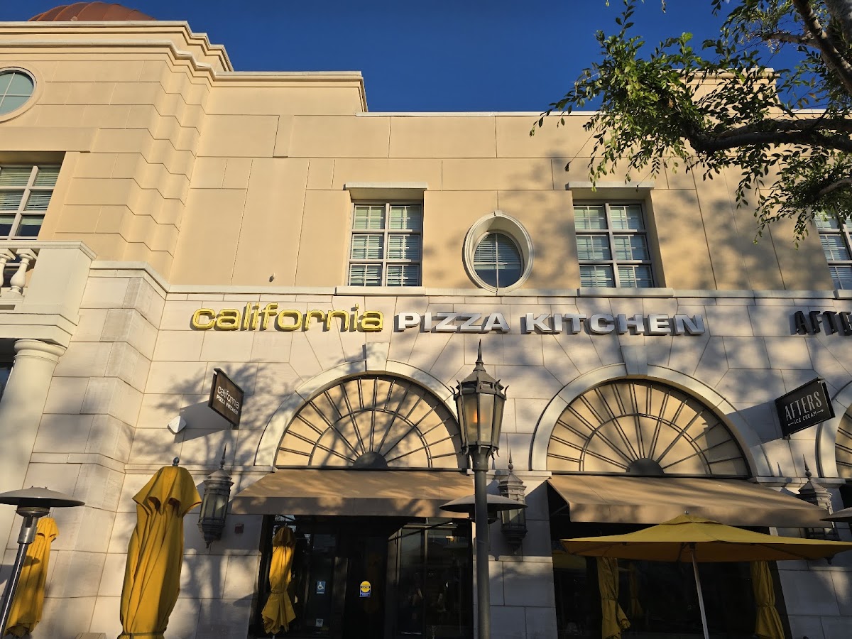 California Pizza Kitchen At Victoria Gardens