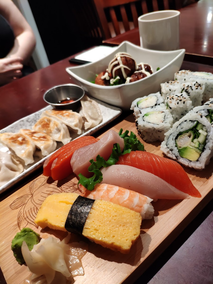 capilano-sushi/12245-albums-5.jpg