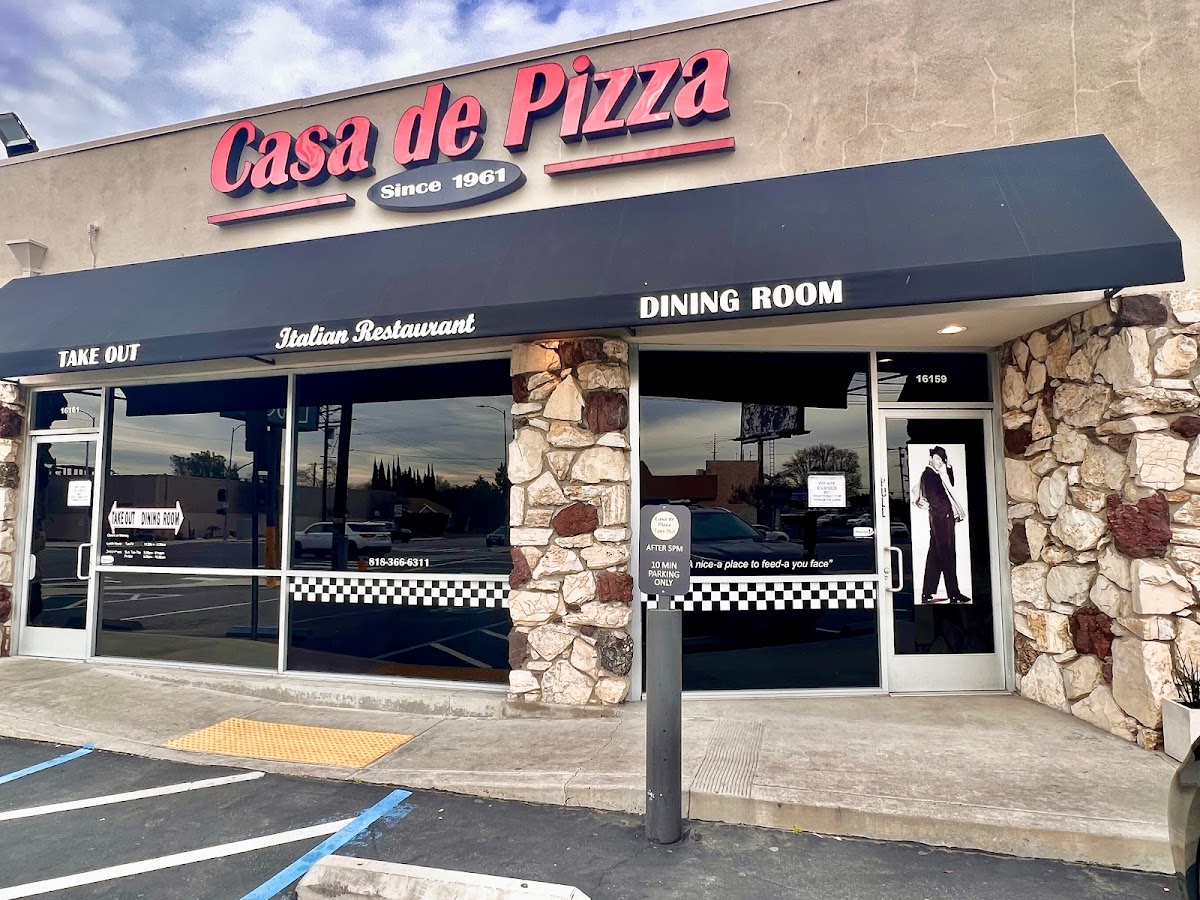 Casa De Pizza - Granada Hills