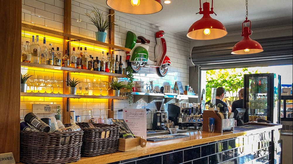 Cenzo's Cafe + Bar