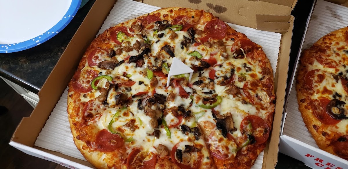chanellos-pizza-14-chesapeake-square/35957-albums-9.jpg