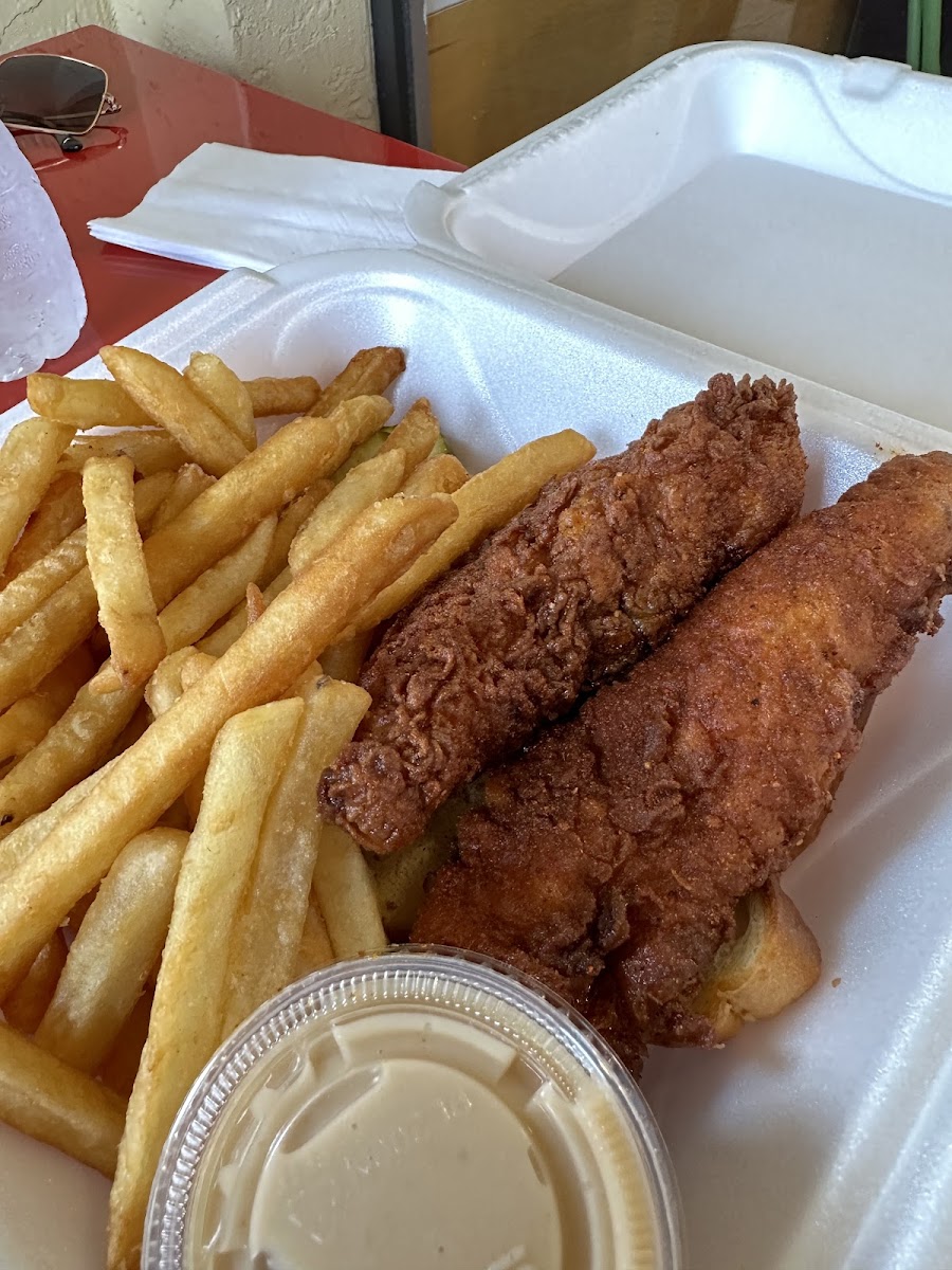 cluck-face-nashville-hot-chicken/25481-albums-6.jpg