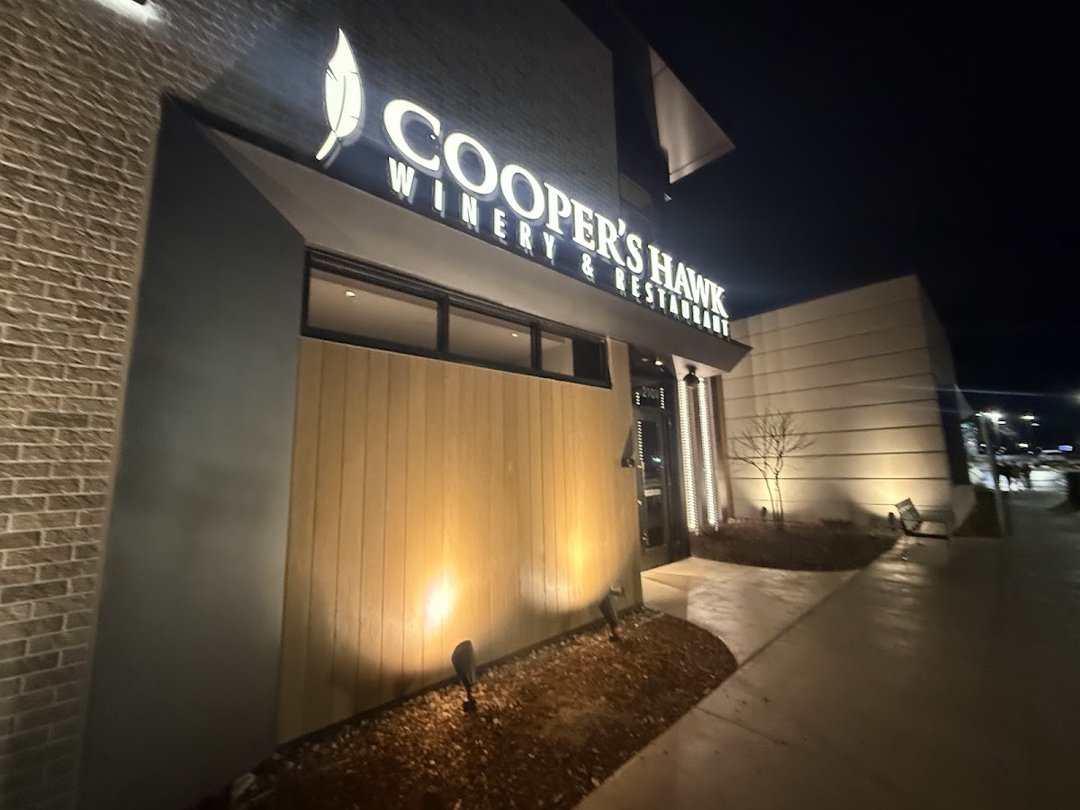 Cooper’S Hawk Winery & Restaurant Lansing