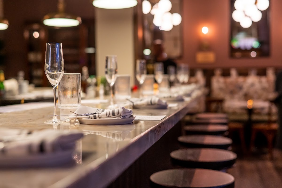 Corbeaux Wine And Tea House
