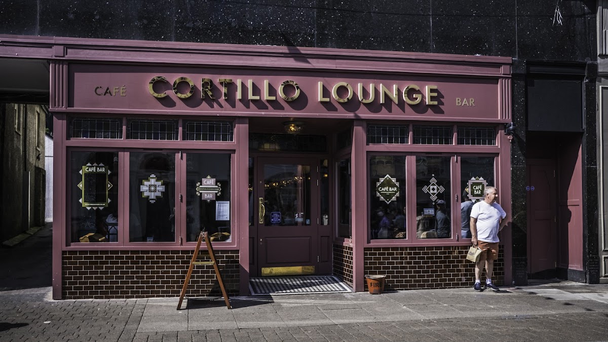 Cortillo Lounge