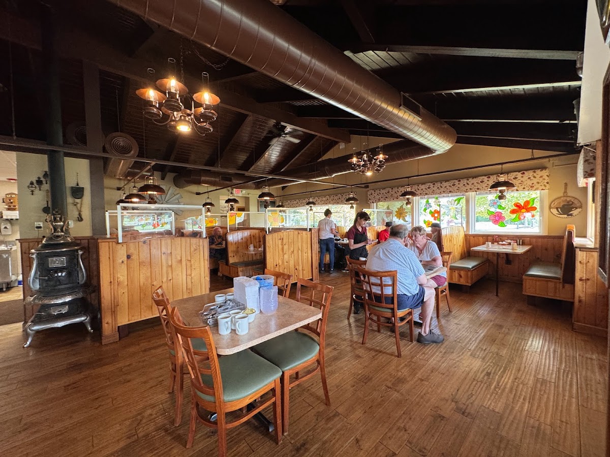 Country Charm Restaurant
