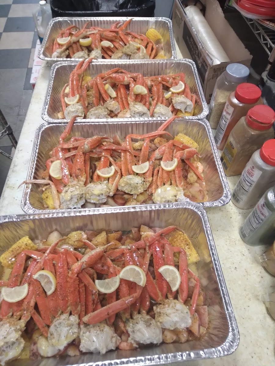 Crab-Island Seafood -Bull Frog Corner