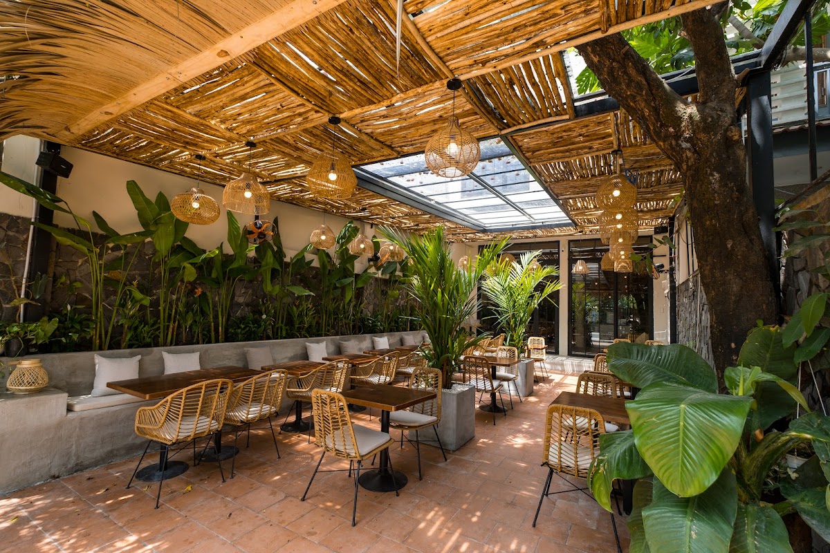 Danasol - Eatery & Cafe & Workspace