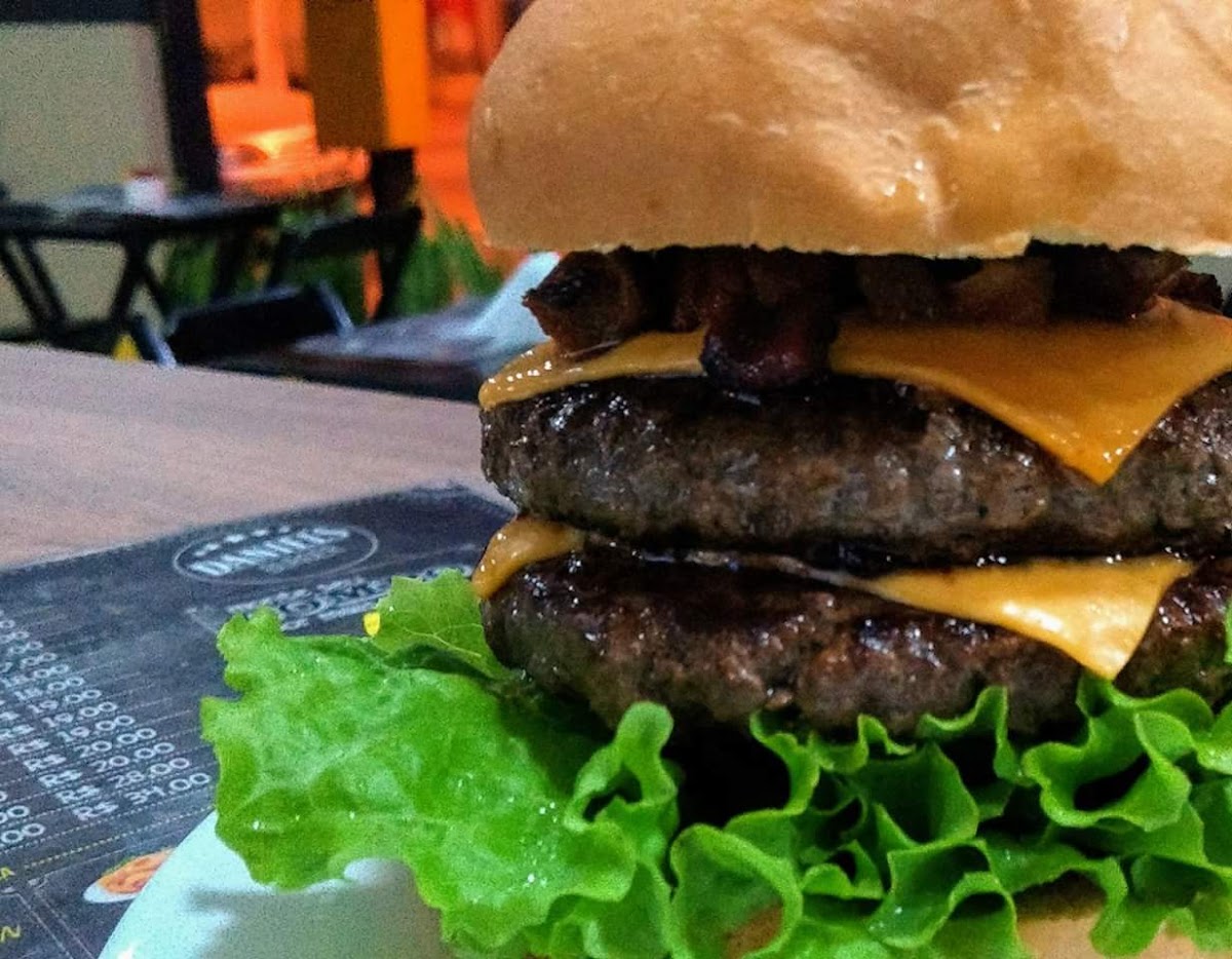 Daniel's Burger