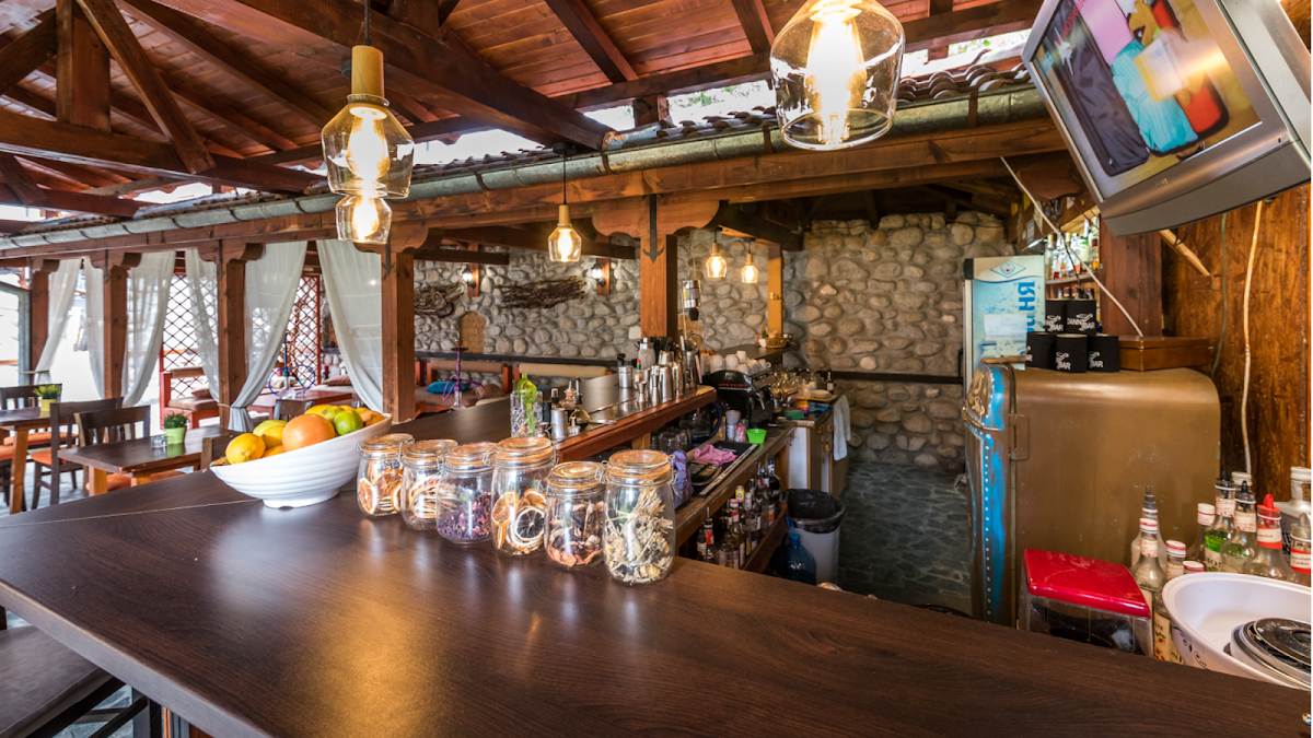 Danny’S Bar & Mexican Restaurant