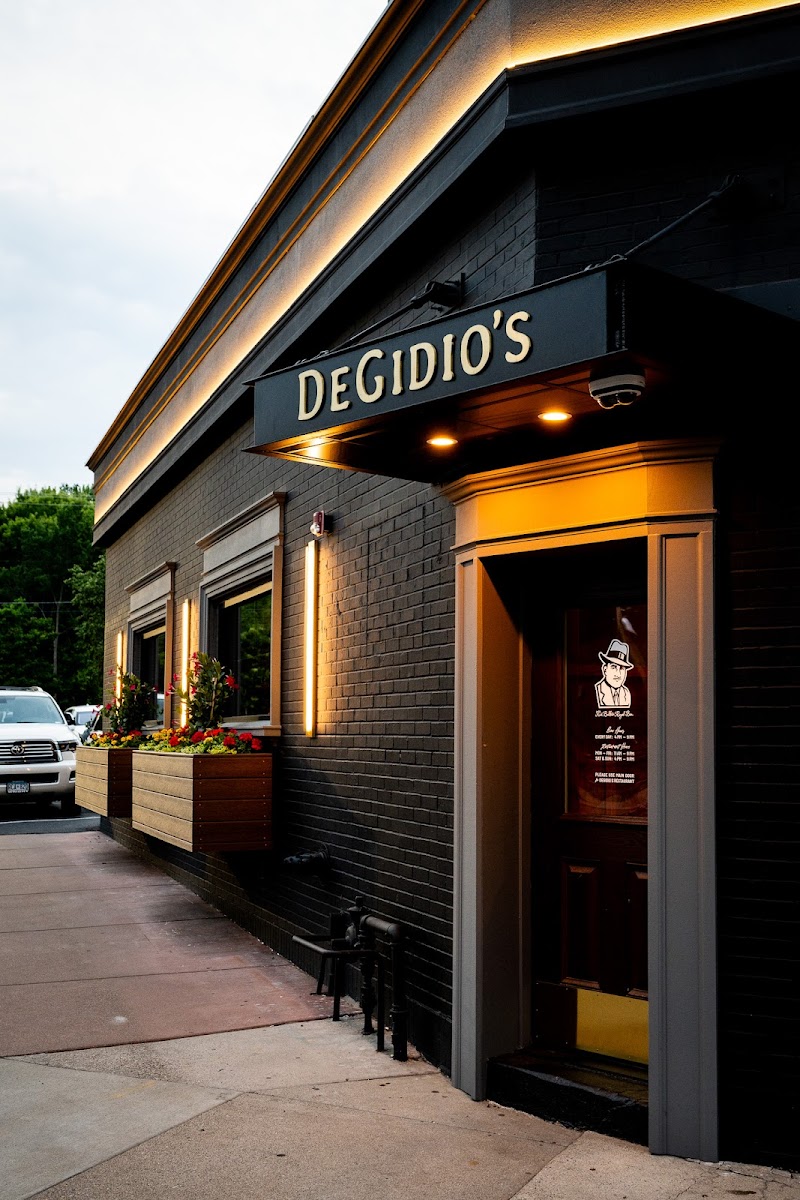 Degidio's Restaurant & Bar, St. Paul