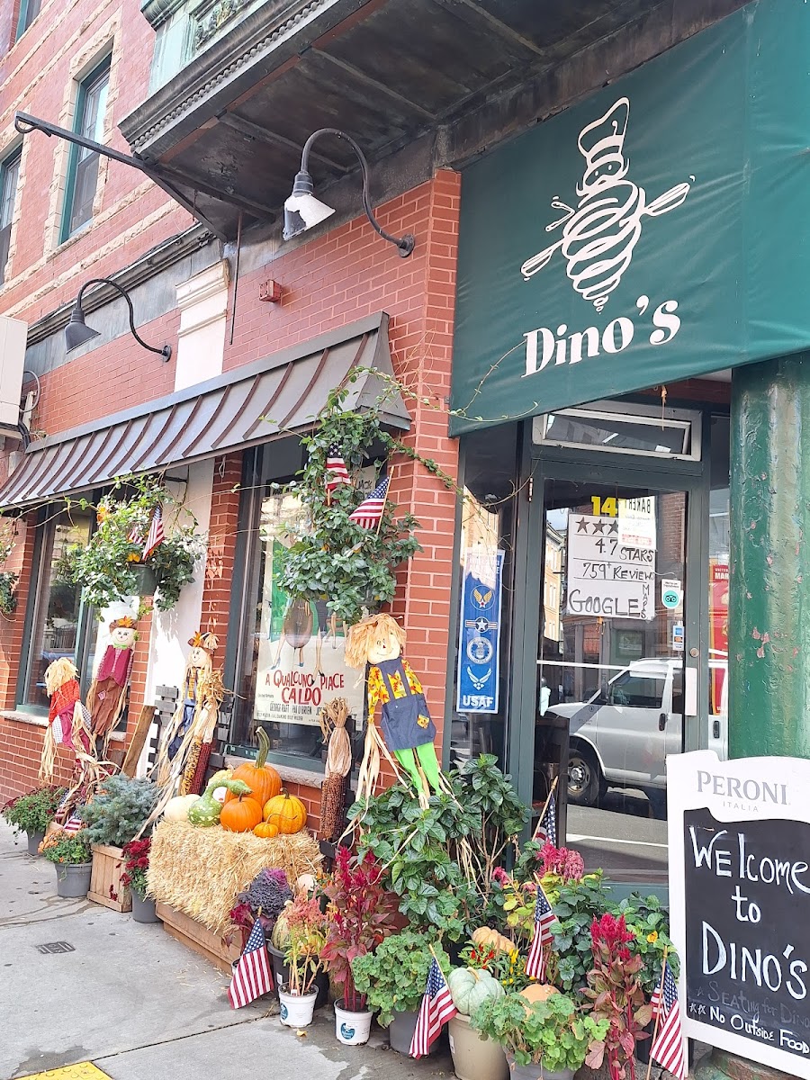 Dino's Cafe