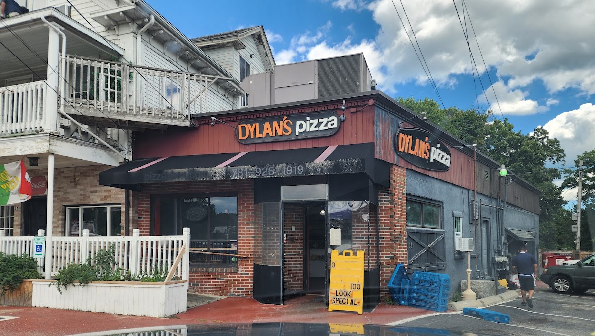 Dylan’S Pizza