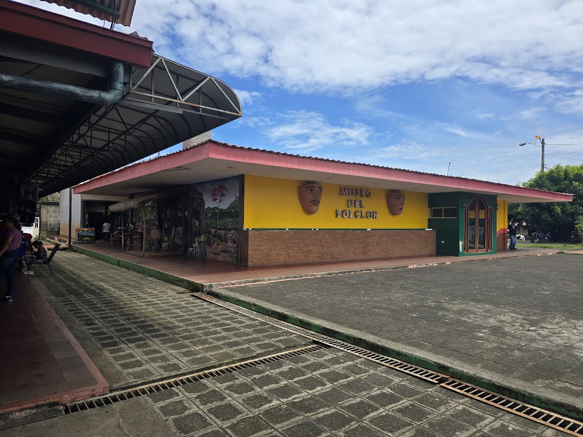 El Mercado Viejo Craft Market