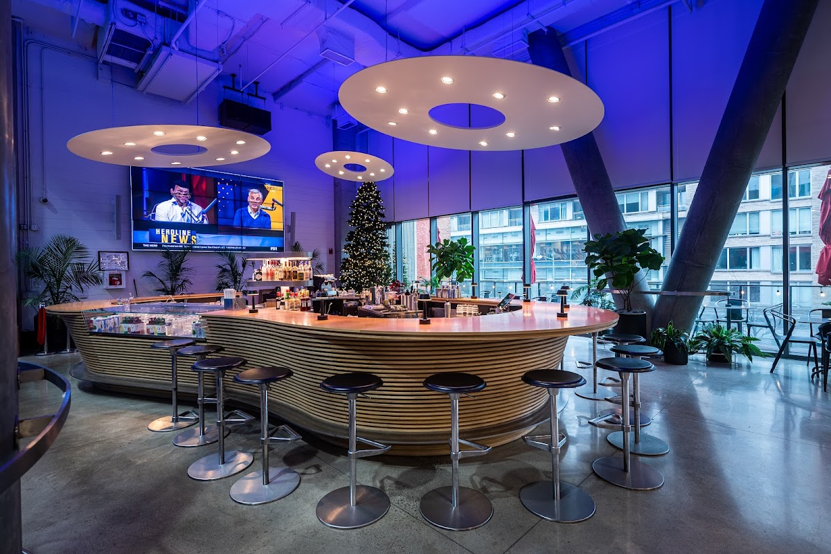 Eme Café & Bar