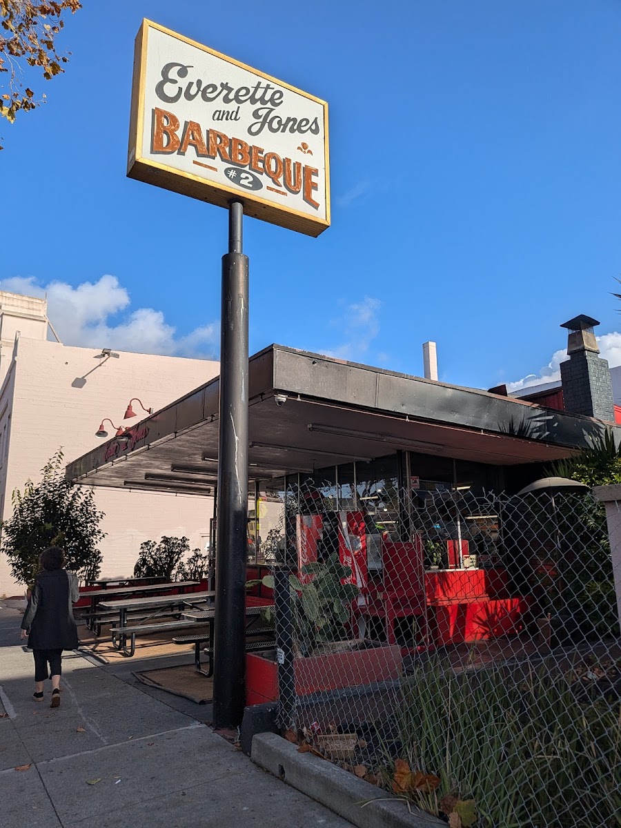 Everett & Jones Barbeque