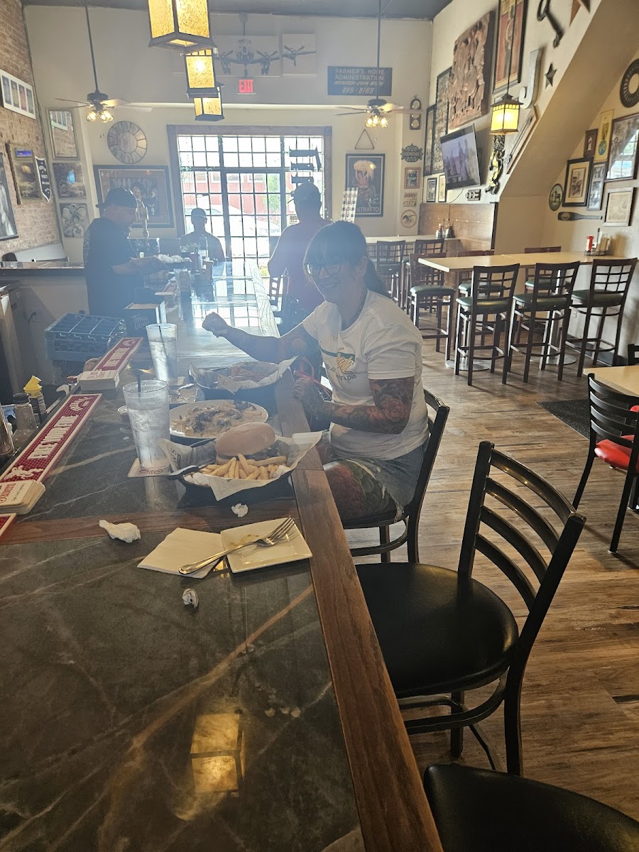 Five Points Bar And Grill