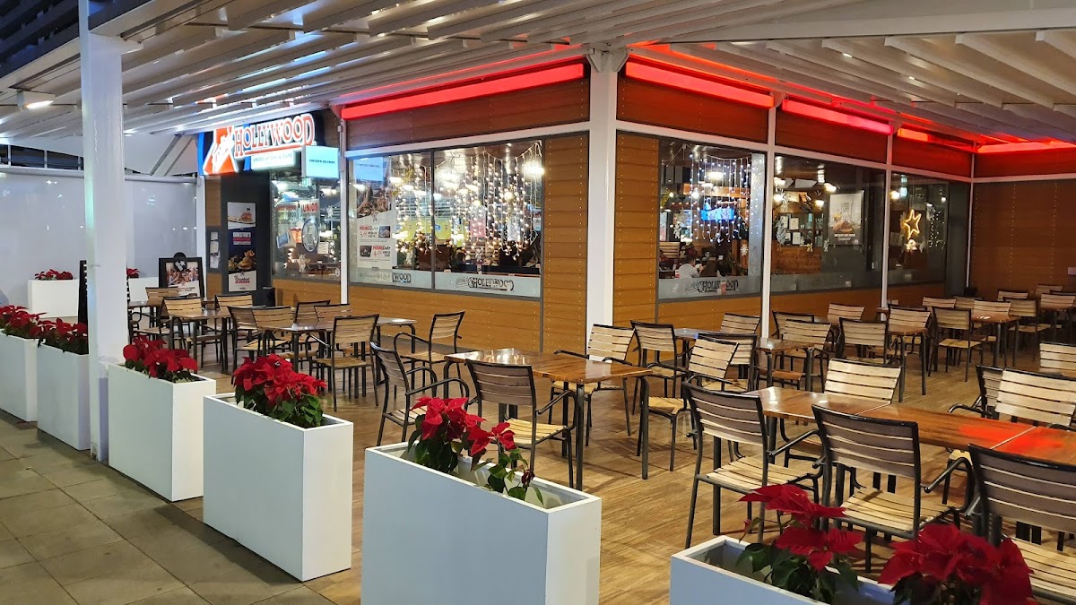 Foster's Hollywood