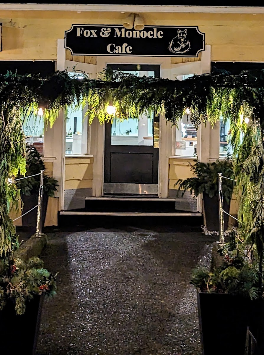Fox & Monocle Cafe
