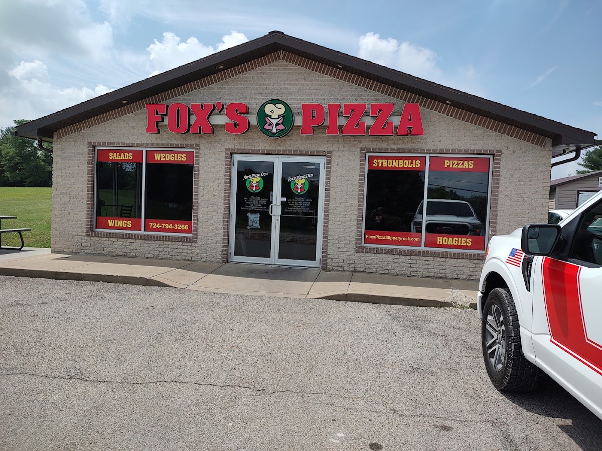 Fox's Pizza Den