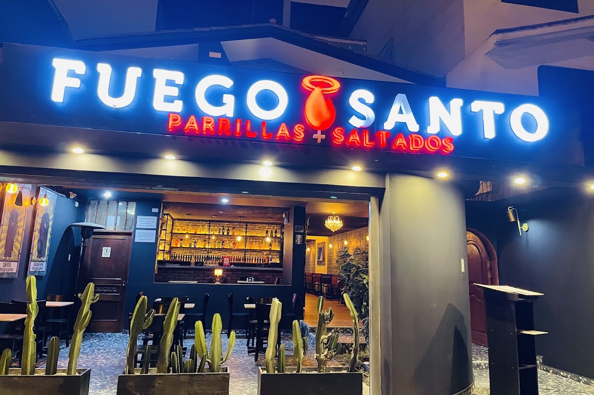 Fuego Santo - Parrillas Y Saltados