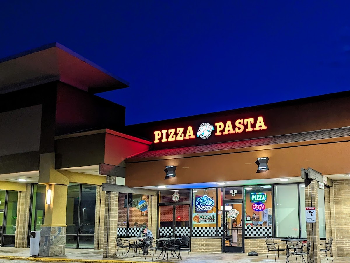 Garlic Knot Pizza & Pasta