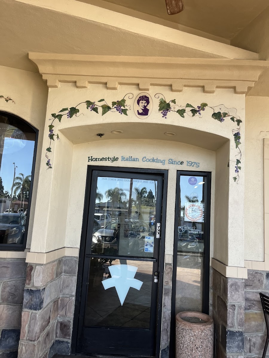 Gina's Pizza