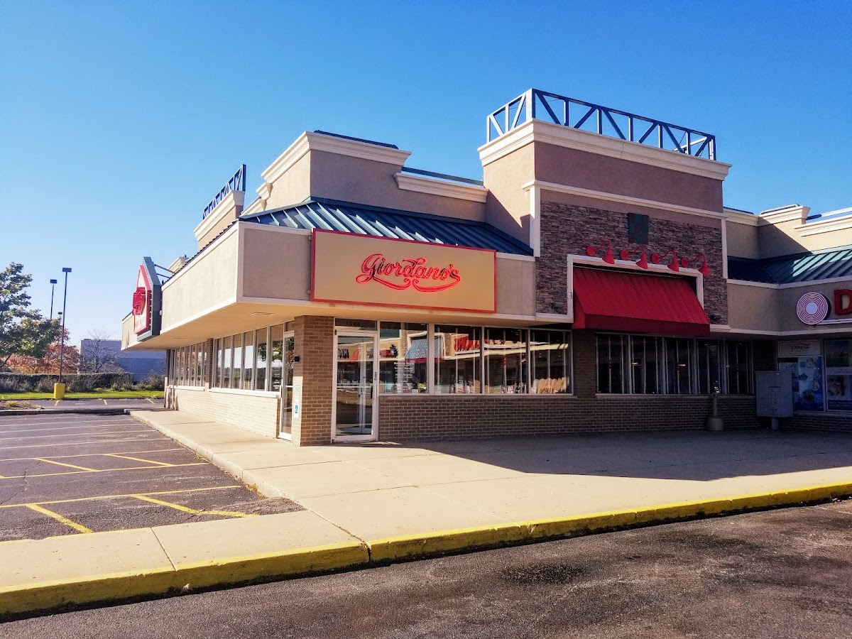 Giordano's Streamwood