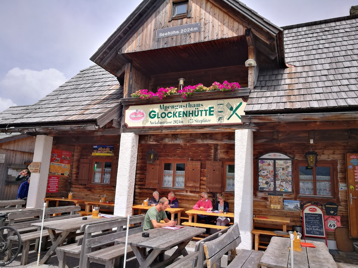 Glockenhütte - Nockalmstrasse.