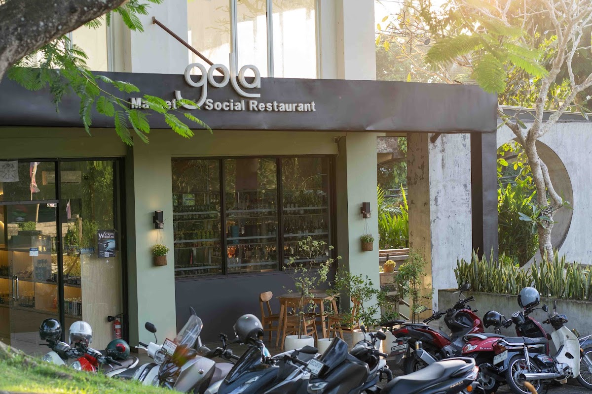 Gola Italian Market & Restaurant