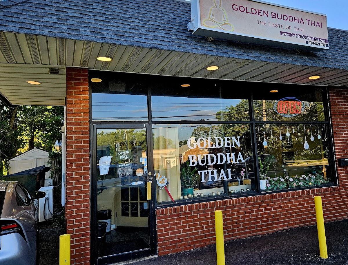 Golden Buddha Thai
