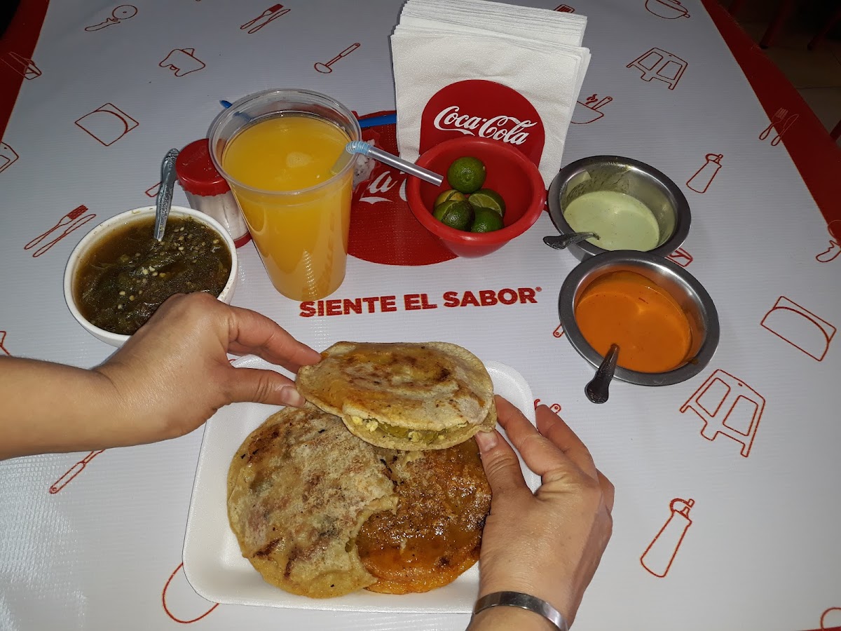 Gorditas Los Cuates